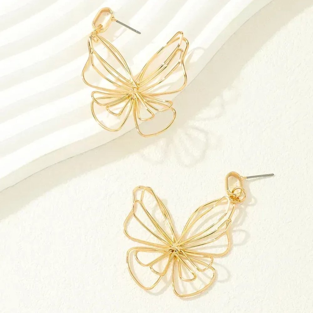 Gold Sculpted Wire Butterfly Boho Dangle Earrings NEW - Picture 2 of 6